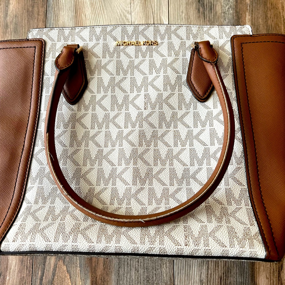 Michael Kors purse